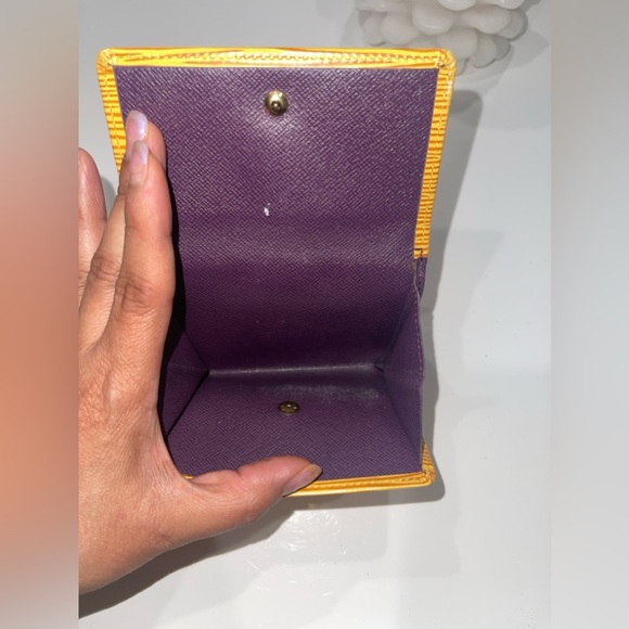 AUTHENTIC LOUIS VUITTON EPI WALLET - Picture 11 of 15